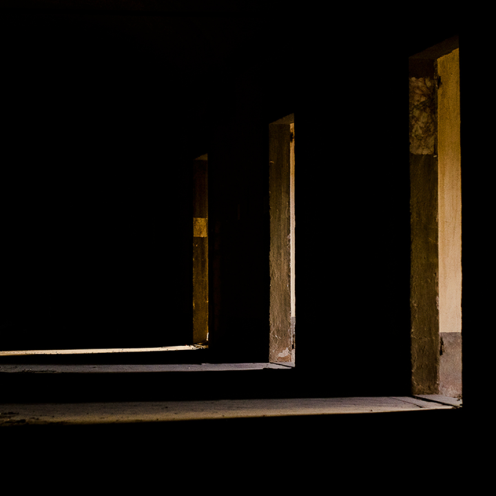 backgroun-image